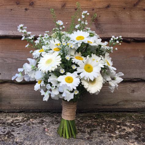 daisy flower bouquet wedding|cute daisy wedding bouquet.